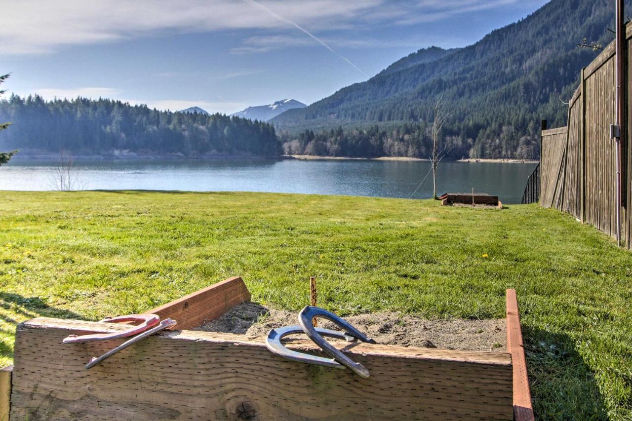 Lakefront Cabin With Stunning Mountain Views And Dock! Mineral Zewnętrze zdjęcie